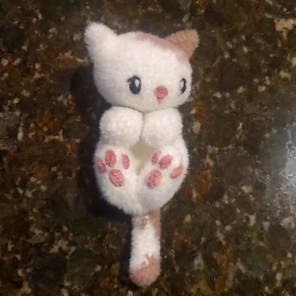 Crochet Cat Snuggler
